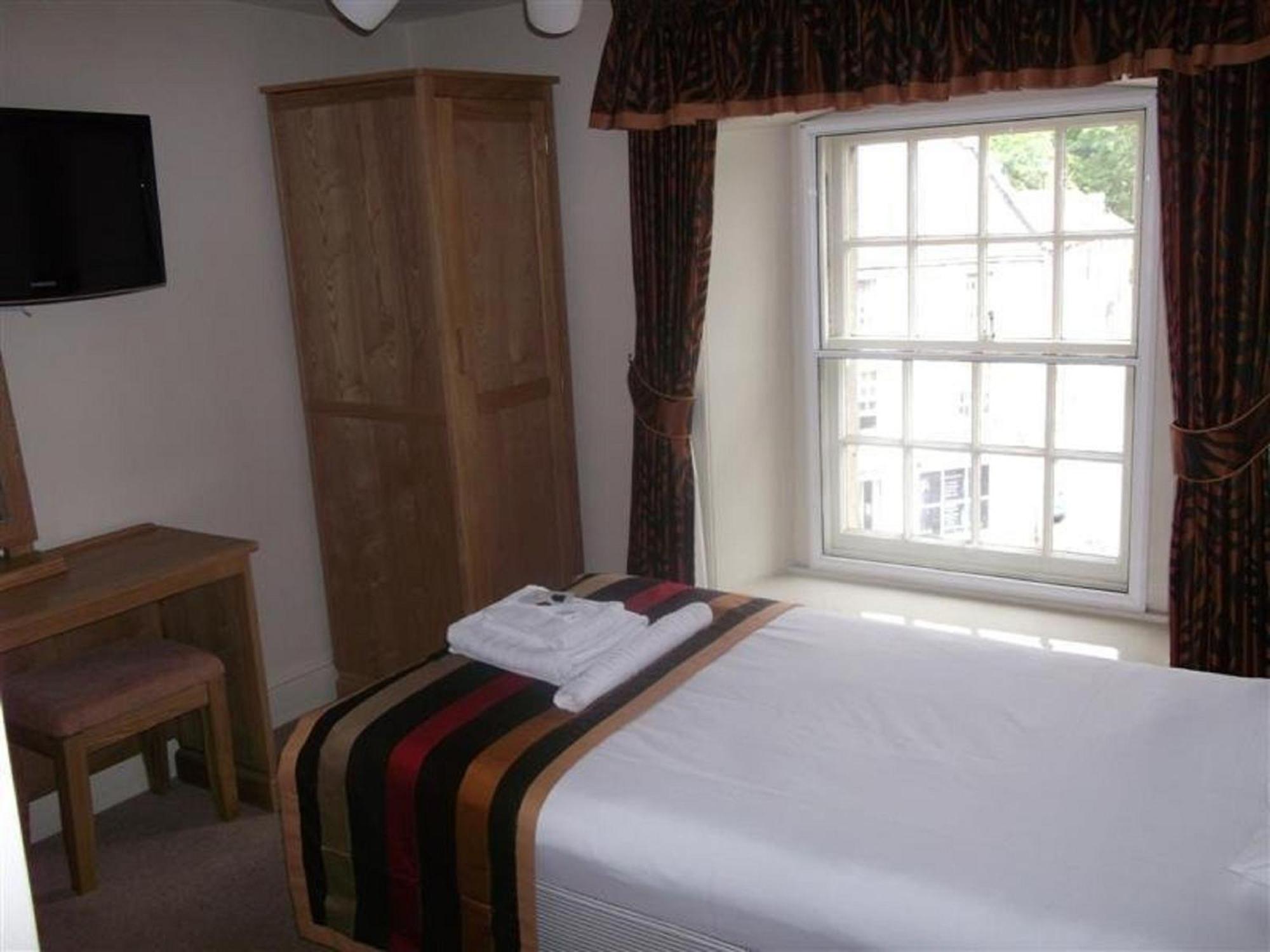 Radstock Hotel Near Bath Екстериор снимка