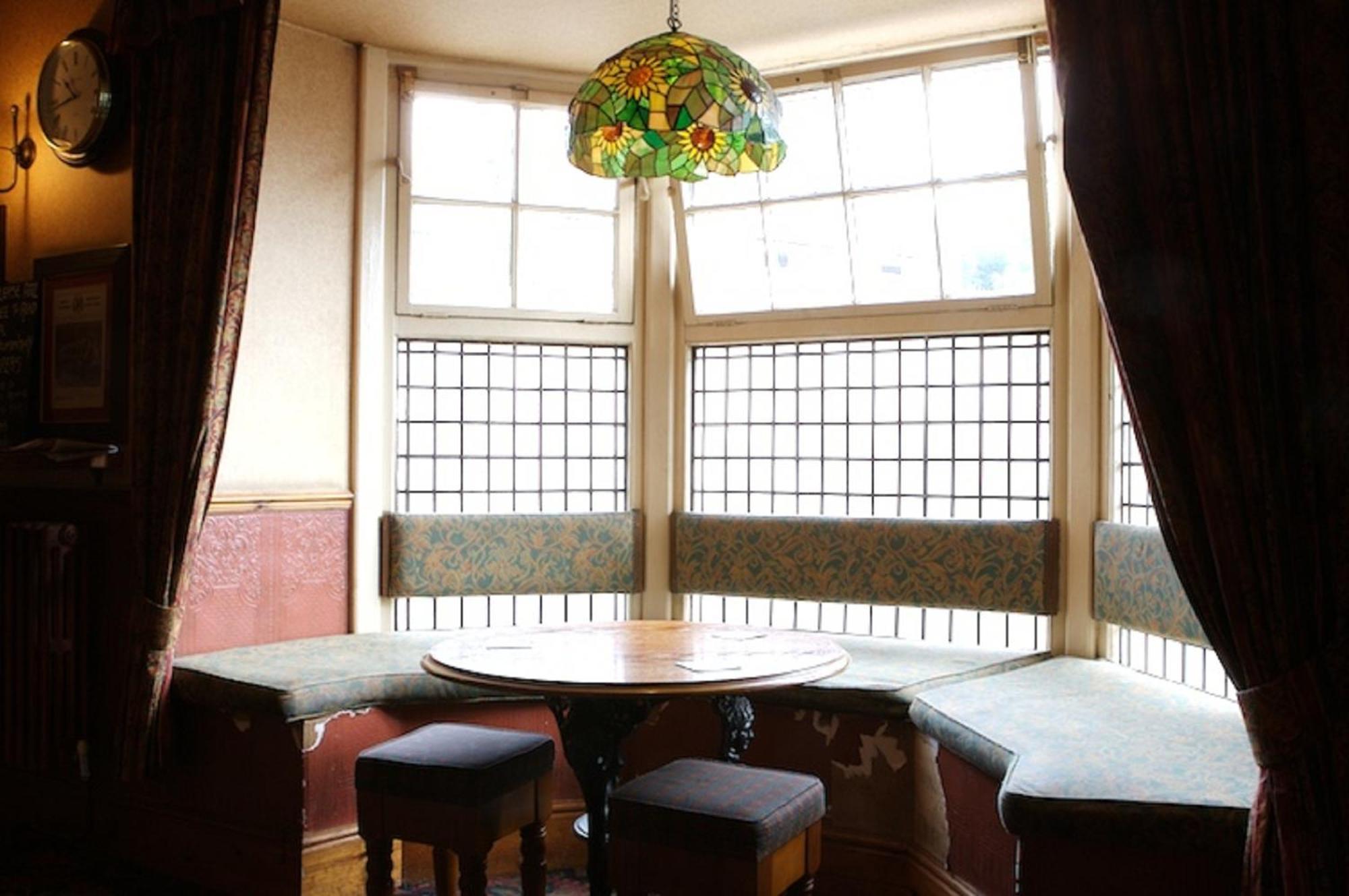 Radstock Hotel Near Bath Екстериор снимка